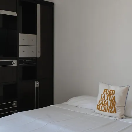 M177 - Bilocale Vista Mare A Apartment *