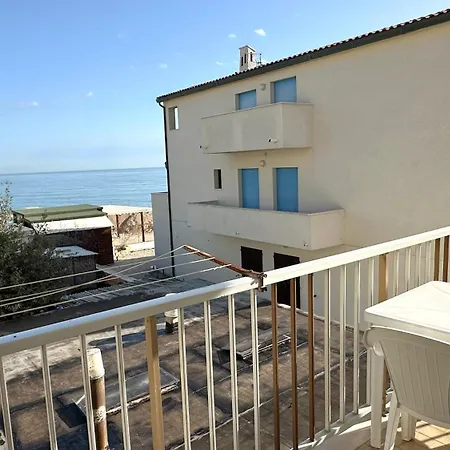 M177 - Bilocale Vista Mare A Apartment *